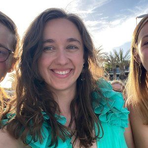 Meet your Posher, Ansley